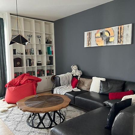 Modern Apartment In Skopje Luaran gambar